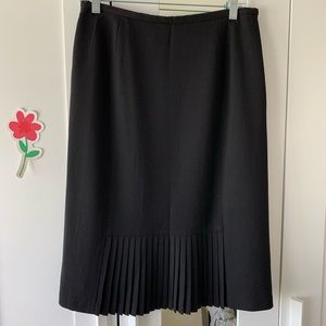 Oscar de la Renta Black Ruffled Skirt Size 8
